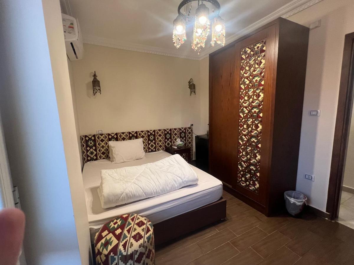 Bedouin Pyramids View Hotel Kafrat al Jabal ภายนอก รูปภาพ