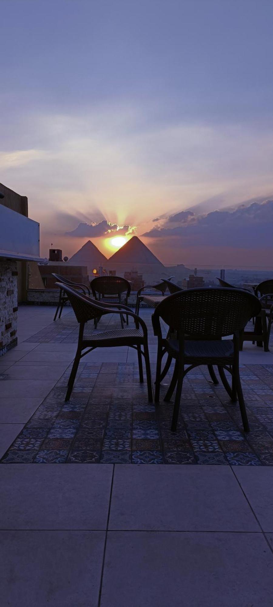 Bedouin Pyramids View Hotel Kafrat al Jabal ภายนอก รูปภาพ